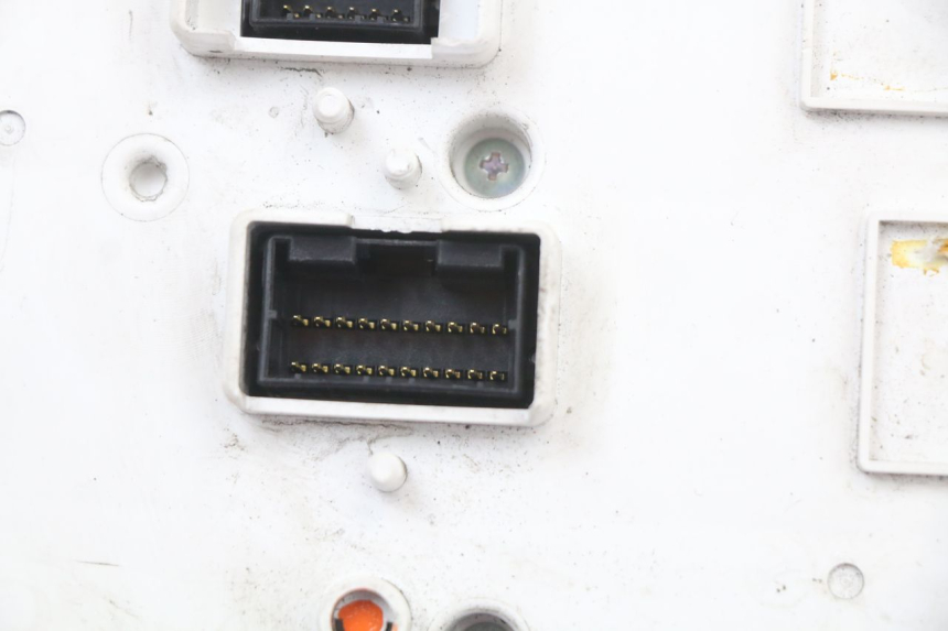 photo de SPEEDOMETER PIAGGIO MP3 125 (2006 - 2014) - Distinctive features