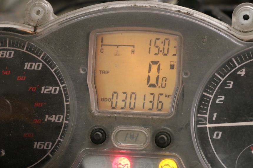photo de SPEEDOMETER PIAGGIO MP3 125 (2006 - 2014) - Zoom on usage condition