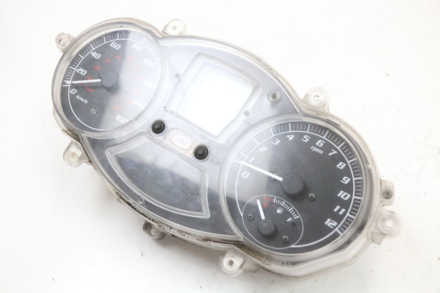 photo de SPEEDOMETER PIAGGIO MP3 125 (2006 - 2014) - Alternative perspective