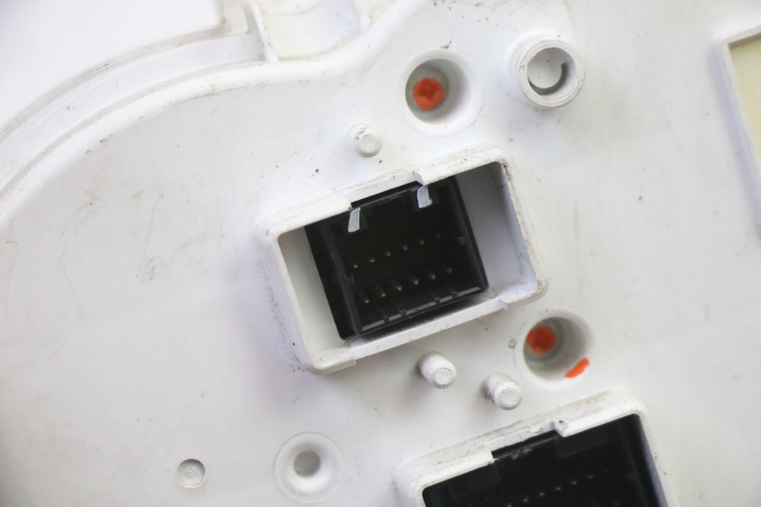 photo de SPEEDOMETER PIAGGIO MP3 RL 250 (2006 - 2010) - Additional view of the item