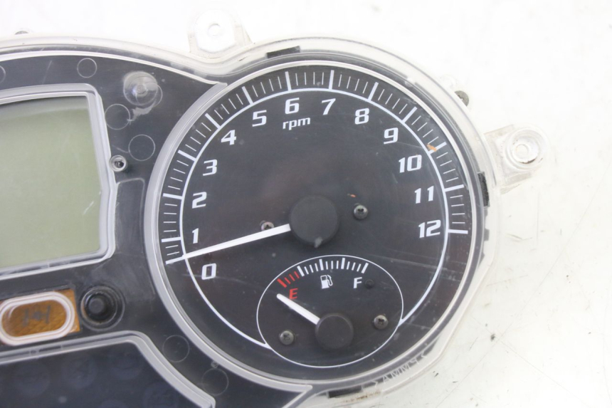 photo de SPEEDOMETER PIAGGIO MP3 RL 250 (2006 - 2010) - Technical close-up