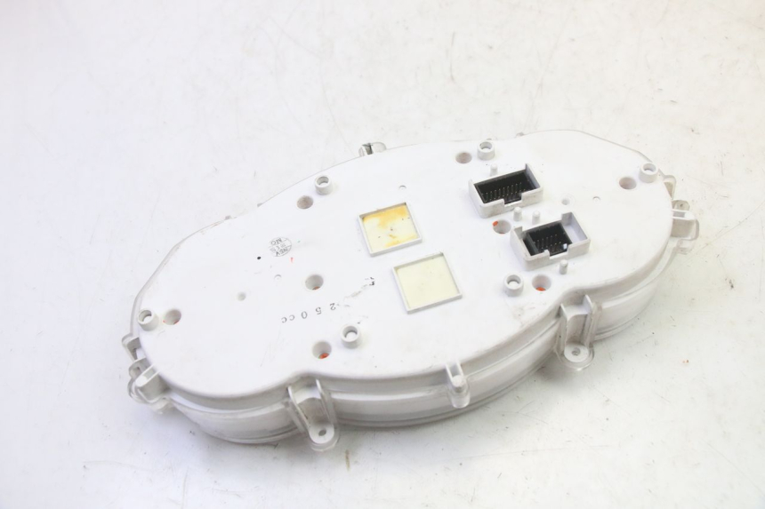 photo de SPEEDOMETER PIAGGIO MP3 RL 250 (2006 - 2010) - Checked used part