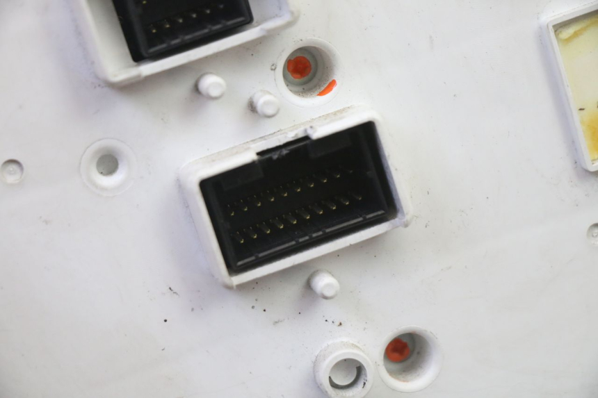 photo de SPEEDOMETER PIAGGIO MP3 RL 250 (2006 - 2010) - Markings and original references