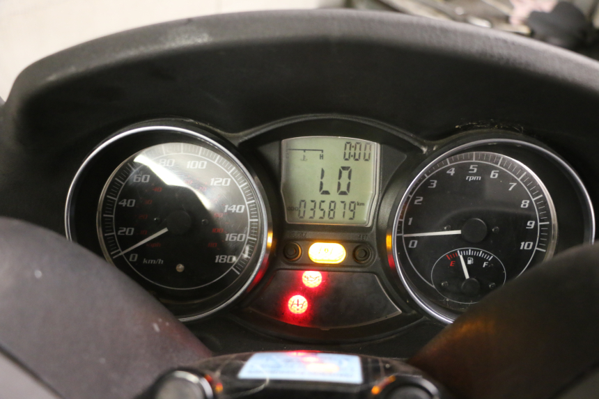 photo de SPEEDOMETER PIAGGIO MP3 500 (2011 - 2015) - Zoom on usage condition