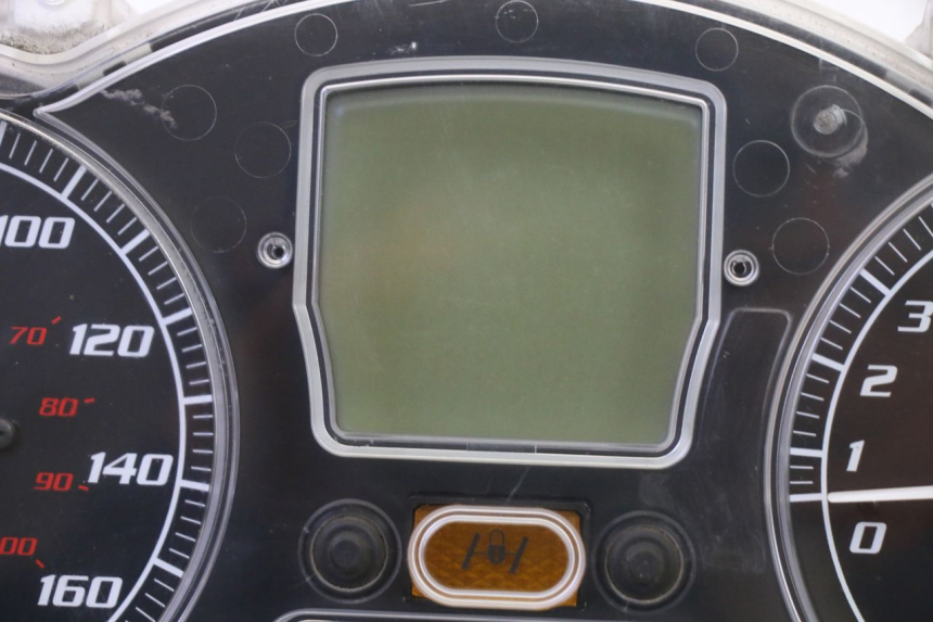 photo de SPEEDOMETER PIAGGIO MP3 125 (2006 - 2014) - Zoom on usage condition