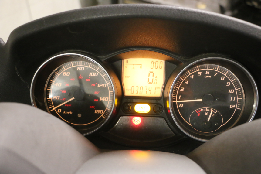 photo de SPEEDOMETER PIAGGIO MP3 125 (2006 - 2014) - Product overview