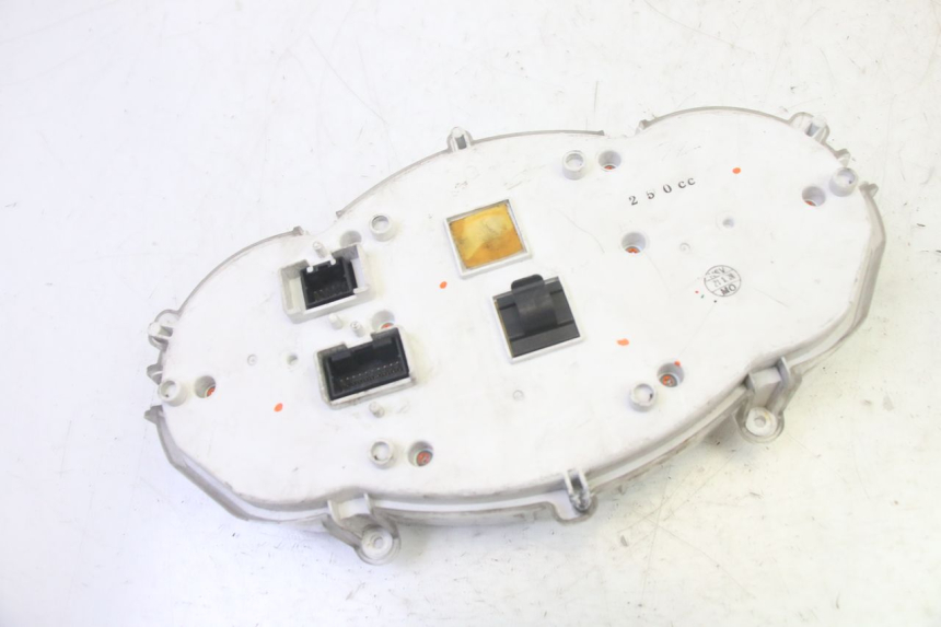 photo de SPEEDOMETER PIAGGIO MP3 RL 250 (2006 - 2010) - Checked used part