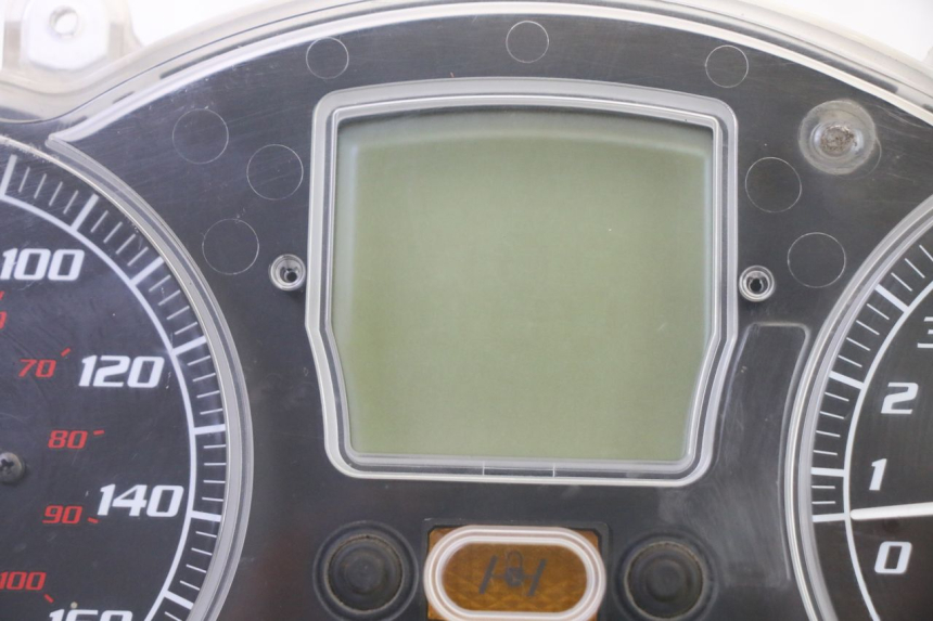 photo de SPEEDOMETER PIAGGIO MP3 125 (2006 - 2014) - Zoom on usage condition