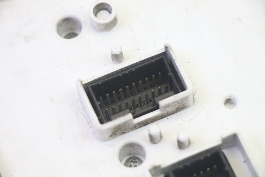 photo de SPEEDOMETER PIAGGIO MP3 RL 250 (2006 - 2010) - Additional view of the item