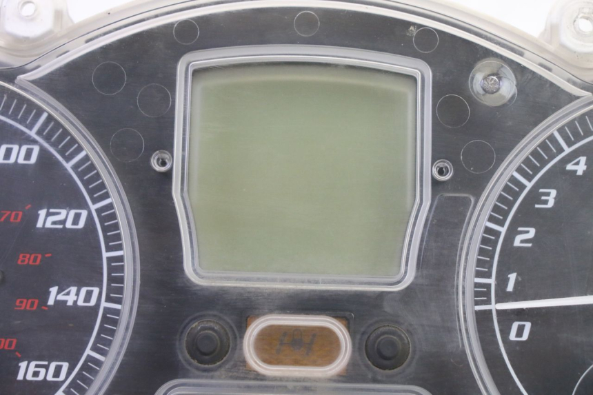 photo de SPEEDOMETER PIAGGIO MP3 RL 250 (2006 - 2010) - Zoom on usage condition