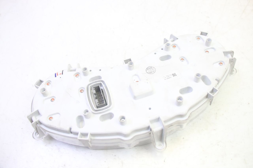 photo de SPEEDOMETER PIAGGIO MP3 500 (2016 - 2018) - Distinctive features