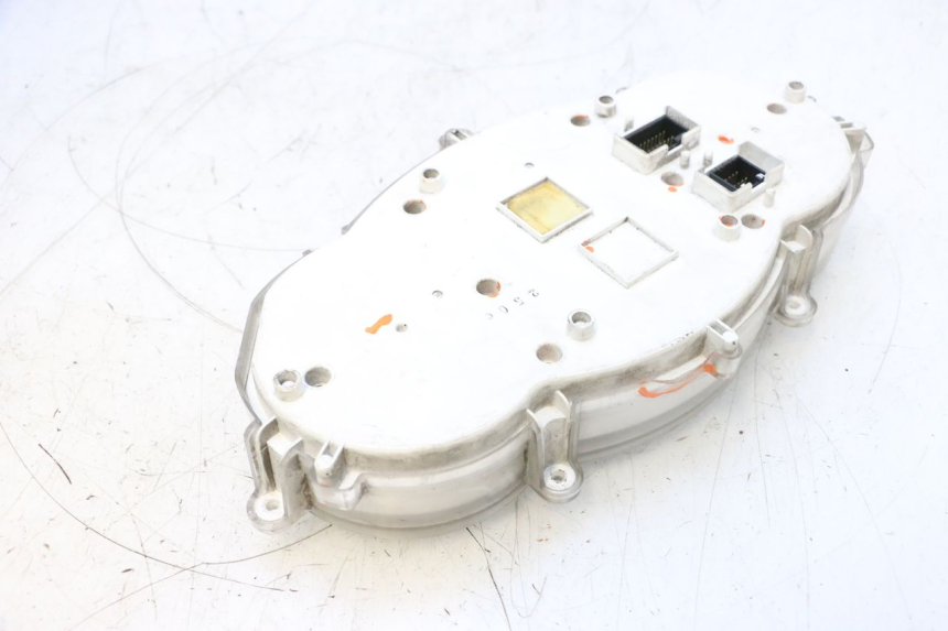 photo de SPEEDOMETER PIAGGIO MP3 RL 250 (2006 - 2010) - Component detail
