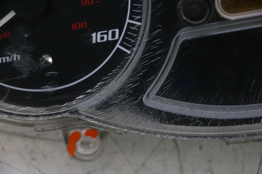 photo de SPEEDOMETER PIAGGIO MP3 RL 250 (2006 - 2010) - Component detail