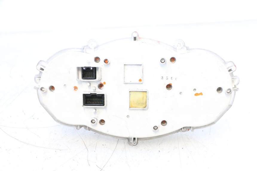 photo de SPEEDOMETER PIAGGIO MP3 RL 250 (2006 - 2010) - Surface and material condition
