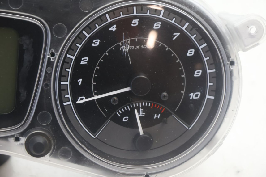 photo de SPEEDOMETER PIAGGIO MP3 500 (2016 - 2018) - Technical close-up