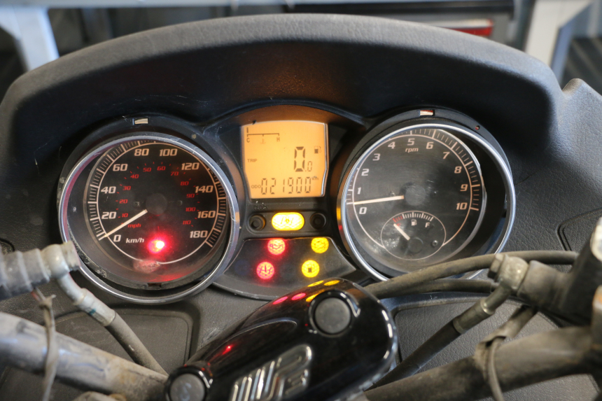 photo de SPEEDOMETER PIAGGIO MP3 500 (2011 - 2015) - Zoom on usage condition