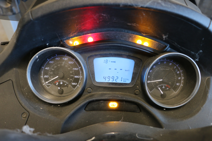 photo de SPEEDOMETER PIAGGIO MP3 500 (2016 - 2018) - Component detail