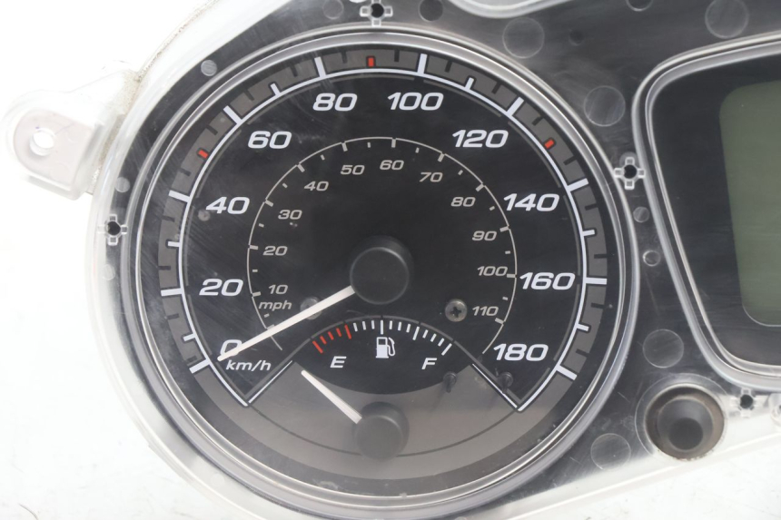photo de SPEEDOMETER PIAGGIO MP3 500 (2016 - 2018) - Zoom on usage condition