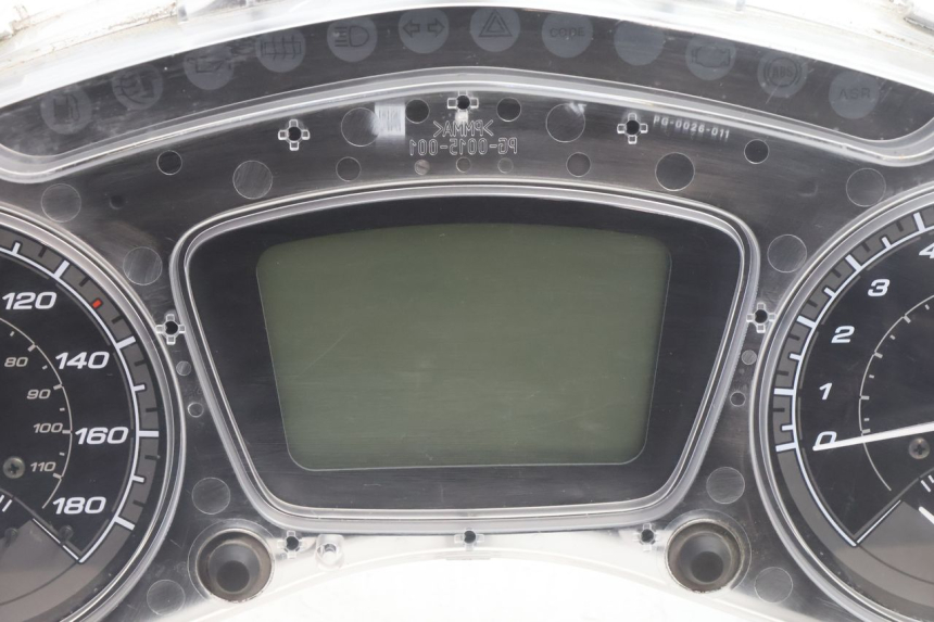 photo de SPEEDOMETER PIAGGIO MP3 500 (2016 - 2018) - Alternative perspective