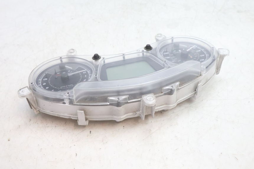 photo de SPEEDOMETER PIAGGIO MP3 500 (2016 - 2018) - Surface and material condition