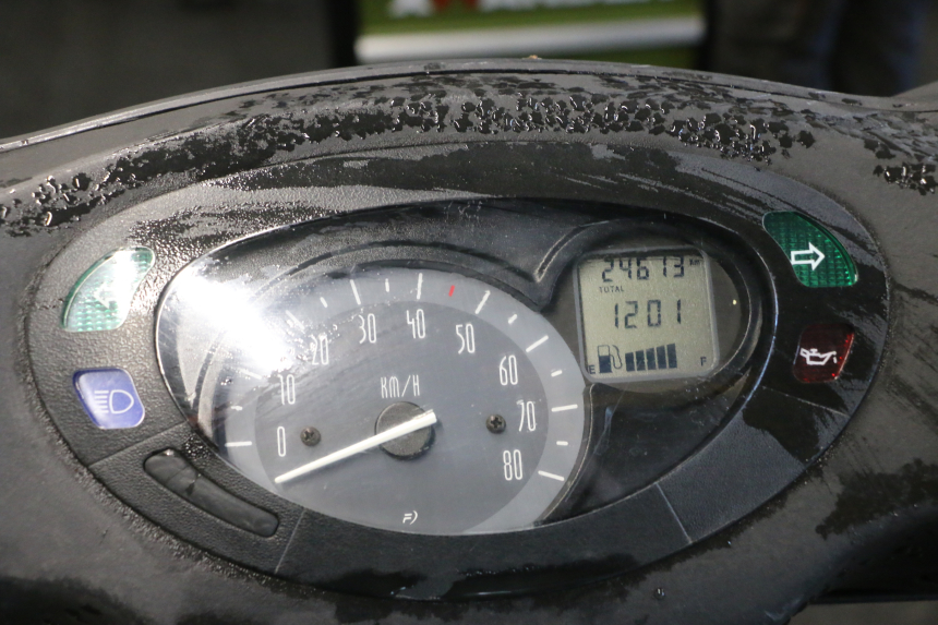 photo de SPEEDOMETER YAMAHA NEO'S NEOS 2T 50 (1998 - 2007) - Zoom on usage condition