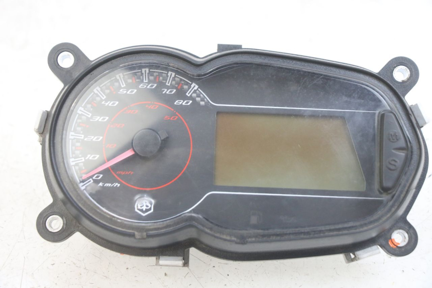 photo de SPEEDOMETER PIAGGIO NEW TYPHOON 50 (2018 - 2021) - Main view