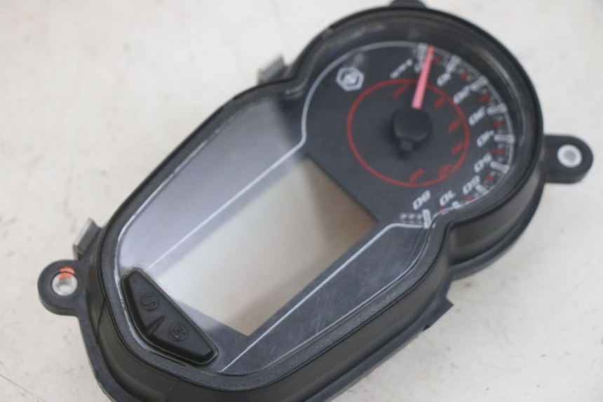photo de SPEEDOMETER PIAGGIO NEW TYPHOON 50 (2018 - 2021) - Distinctive features