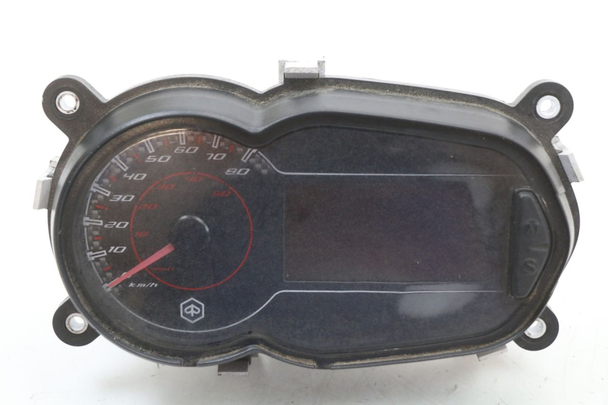 photo de SPEEDOMETER PIAGGIO NEW TYPHOON 50 (2018 - 2021) - Main view