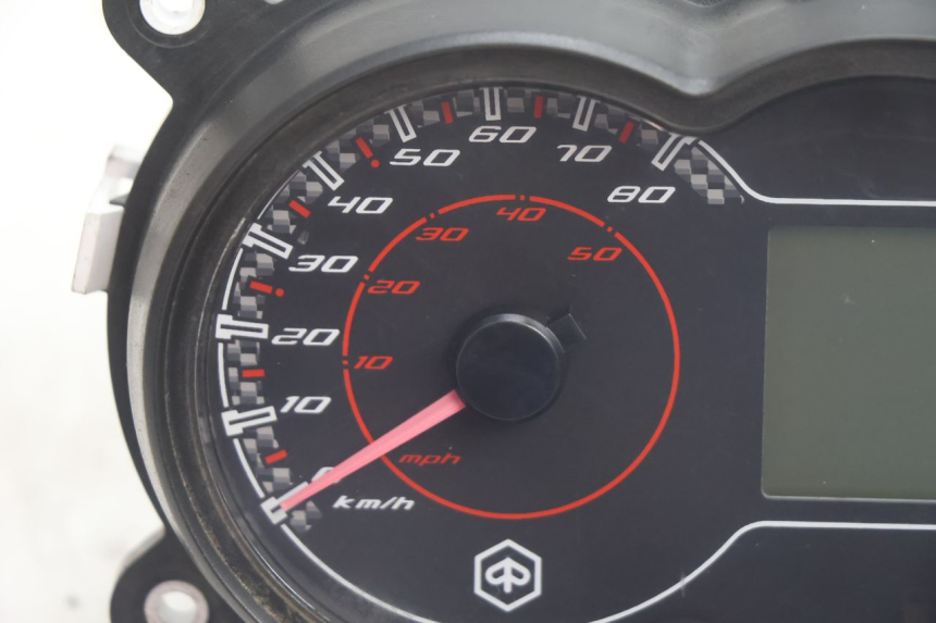 photo de SPEEDOMETER PIAGGIO NEW TYPHOON 50 (2018 - 2021) - Component detail