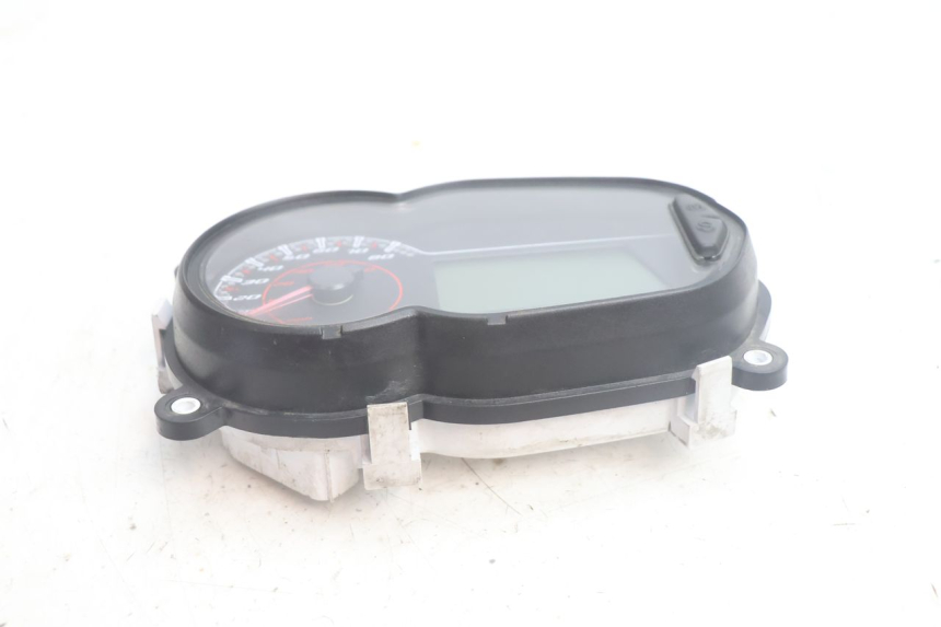 photo de SPEEDOMETER PIAGGIO NEW TYPHOON 50 (2018 - 2021) - Alternative perspective