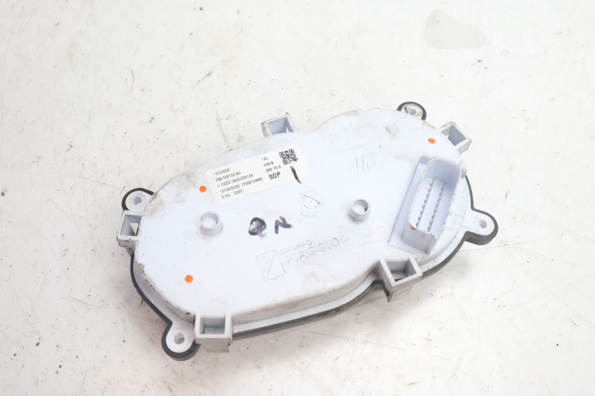 photo de SPEEDOMETER PIAGGIO NEW TYPHOON 50 (2018 - 2021) - Surface and material condition