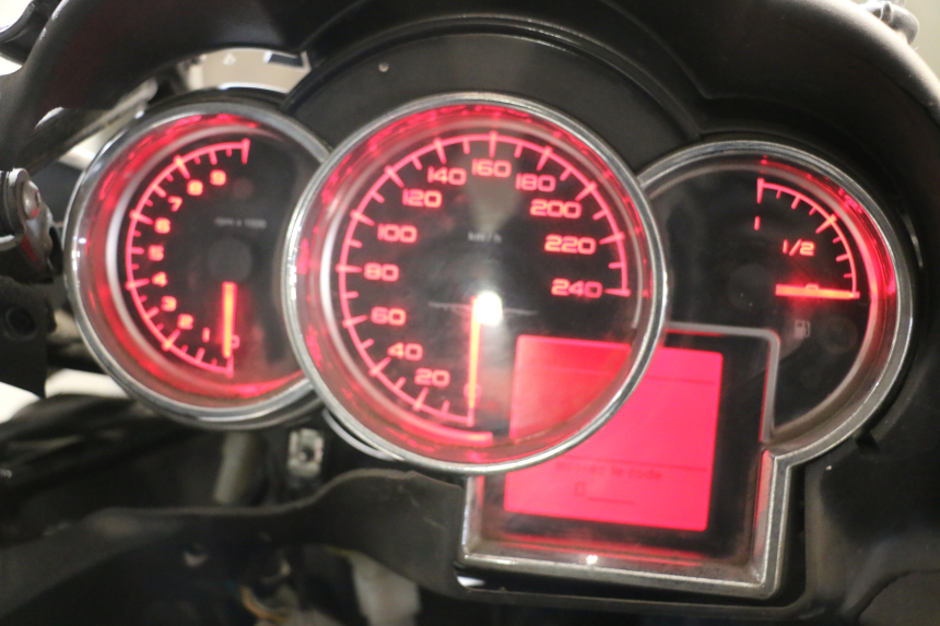 photo de SPEEDOMETER MOTO GUZZI NORGE 8V GT 1200 (2011 - 2016) - Zoom on usage condition