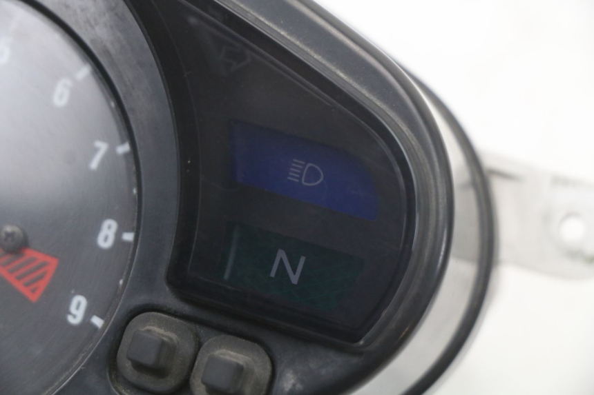 photo de SPEEDOMETER HONDA NTV DEAUVILLE 650 (1998 - 2001) - Technical close-up
