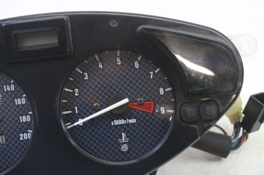 photo de SPEEDOMETER HONDA NTV DEAUVILLE 650 (2001 - 2006) - Zoom on usage condition