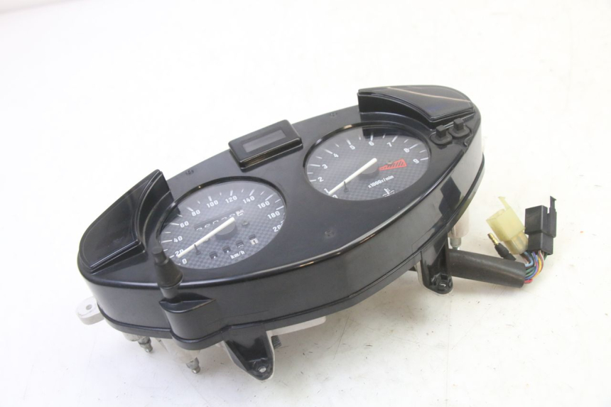 photo de SPEEDOMETER HONDA NTV DEAUVILLE 650 (2001 - 2006) - Alternative perspective