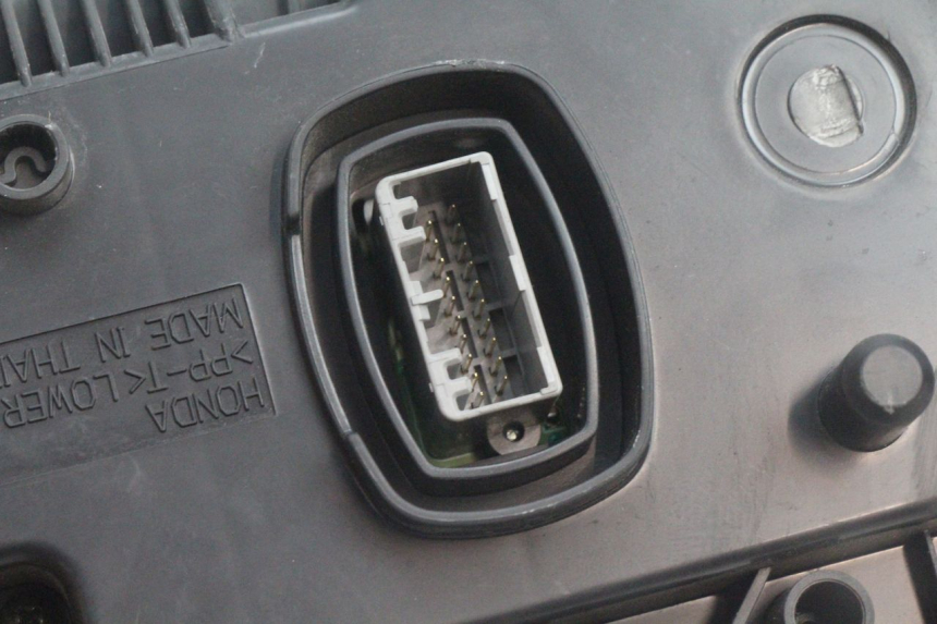 photo de SPEEDOMETER HONDA PCX (JF28) 125 (2009 - 2011) - Markings and original references
