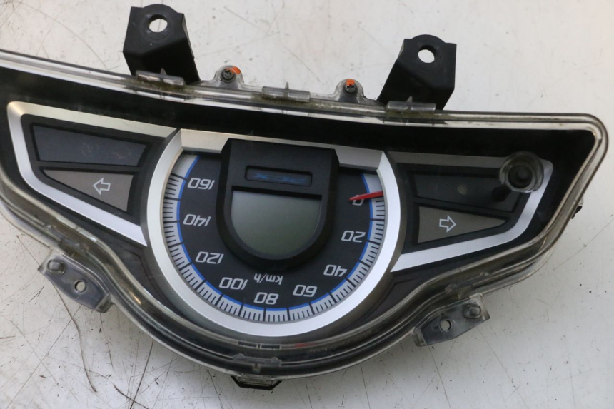 photo de SPEEDOMETER HONDA PCX (JF57/JF64) 125 (2014 - 2018) - Technical close-up