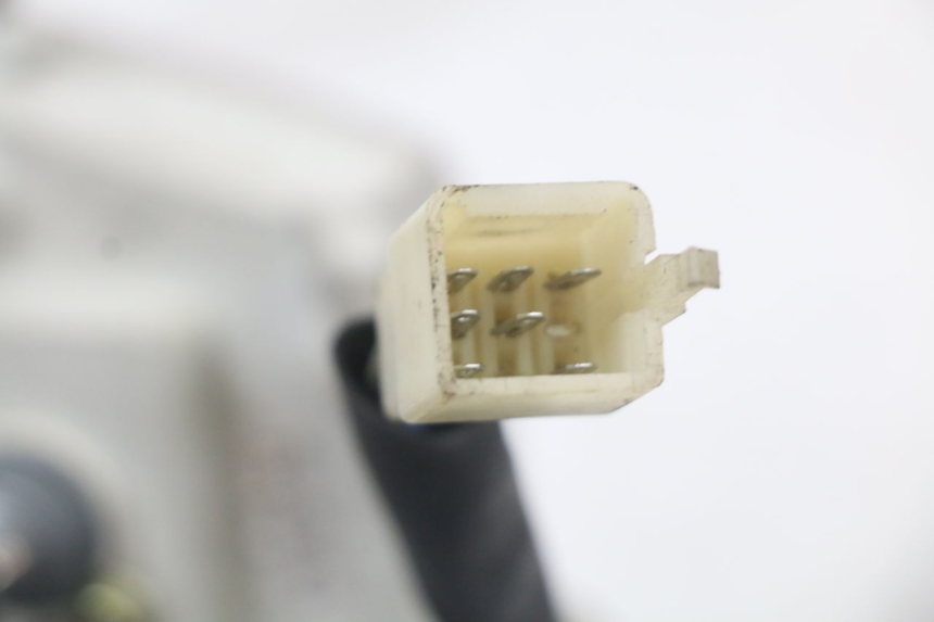 photo de SPEEDOMETER PEUGEOT STREETZONE 4T 50 (2018 - 2023) - Surface and material condition