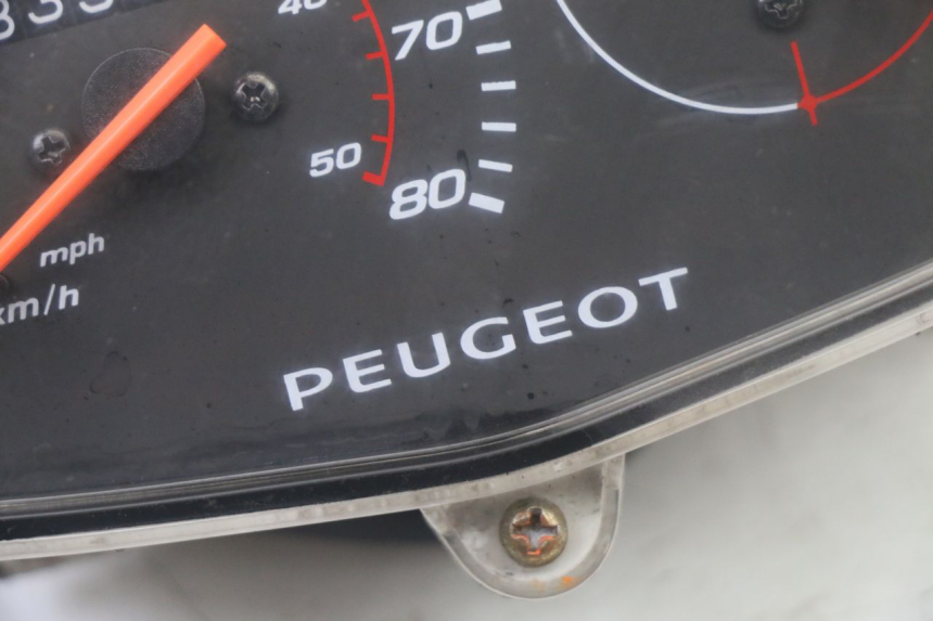 photo de SPEEDOMETER PEUGEOT STREETZONE I 2T 50 (2018 - 2020) - Alternative perspective