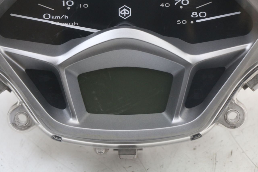 photo de SPEEDOMETER PIAGGIO LIBERTY IGET 4T 50 (2021 - 2025) - Zoom on usage condition