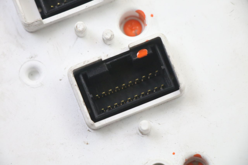 photo de SPEEDOMETER PIAGGIO MP3 LT 400 (2007 - 2012) - Additional view of the item