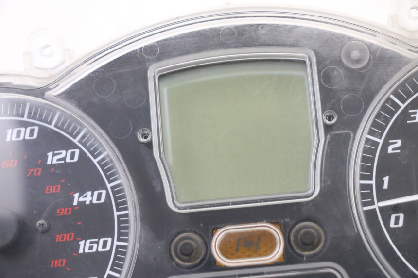 photo de SPEEDOMETER PIAGGIO MP3 LT 400 (2007 - 2012) - Technical close-up