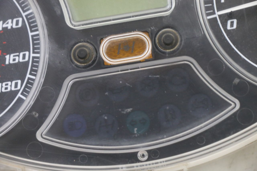 photo de SPEEDOMETER PIAGGIO MP3 LT 400 (2007 - 2012) - Product overview