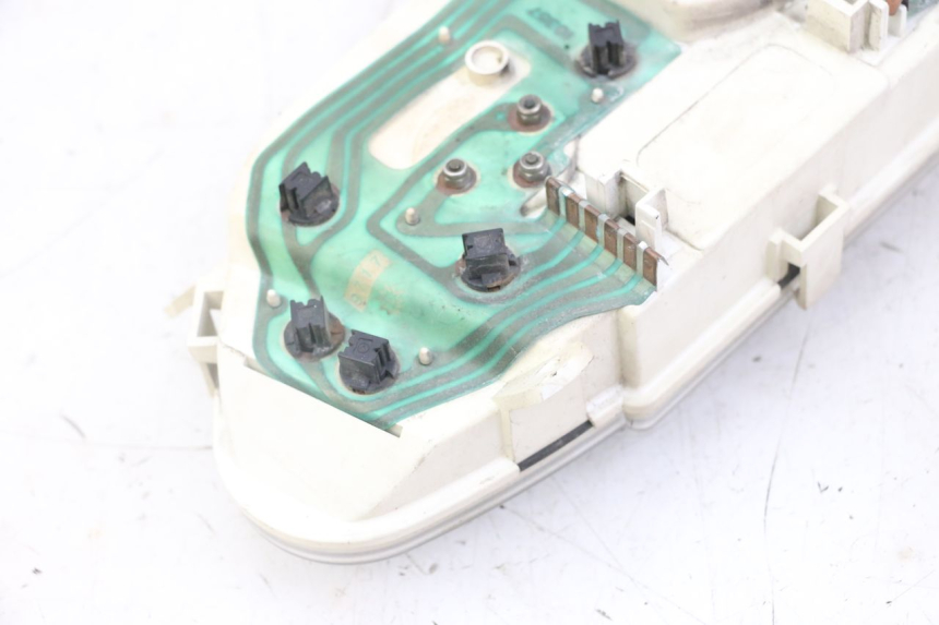 photo de SPEEDOMETER APRILIA RALLY AC 50 (1995 - 2004) - Fixing points details