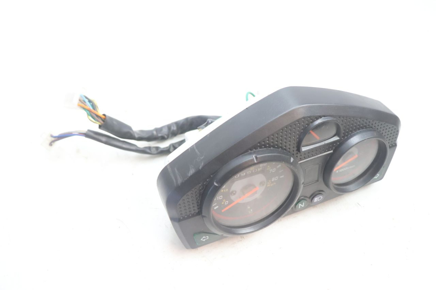 photo de SPEEDOMETER YAMASAKI ROADSTER 50 (2013 - 2018) - Technical close-up