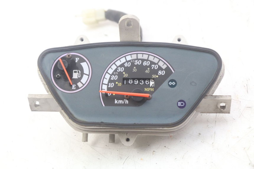 photo de SPEEDOMETER TNT MOTOR ROMA 10' 4T 50 (2007 - 2018) - Alternative perspective