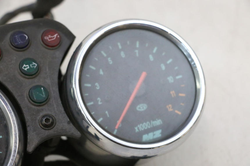 photo de SPEEDOMETER MZ RT 125 (2000 - 2008) - Zoom on usage condition