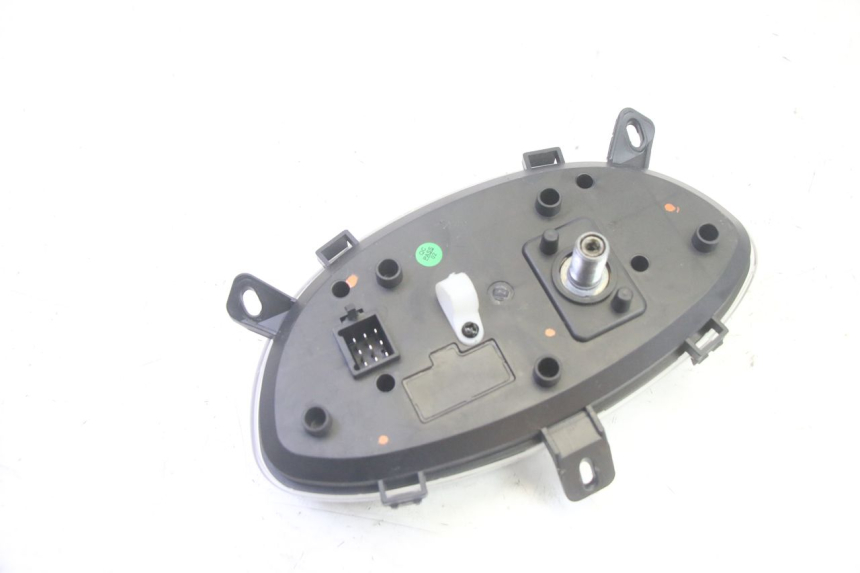 photo de SPEEDOMETER JM MOTORS SANTANA EVO 50 (2024 - 2026) - Surface and material condition