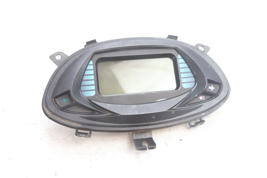 photo de SPEEDOMETER JM MOTORS SANTANA EVO 50 (2024 - 2026) - Technical close-up