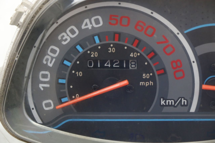 photo de SPEEDOMETER JM MOTORS SANTANA 50 (2014 - 2023) - Component detail